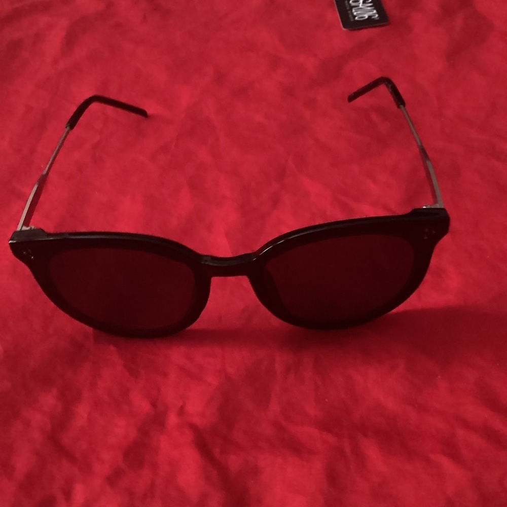 Stylish Black Sunglasses